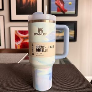 STANLEY The Clean Slate Quencher H2.0 Flowstate Tumbler, Cool Serene Brushstroke